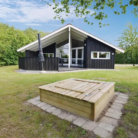 Four-bedroom In Sydals 펜션